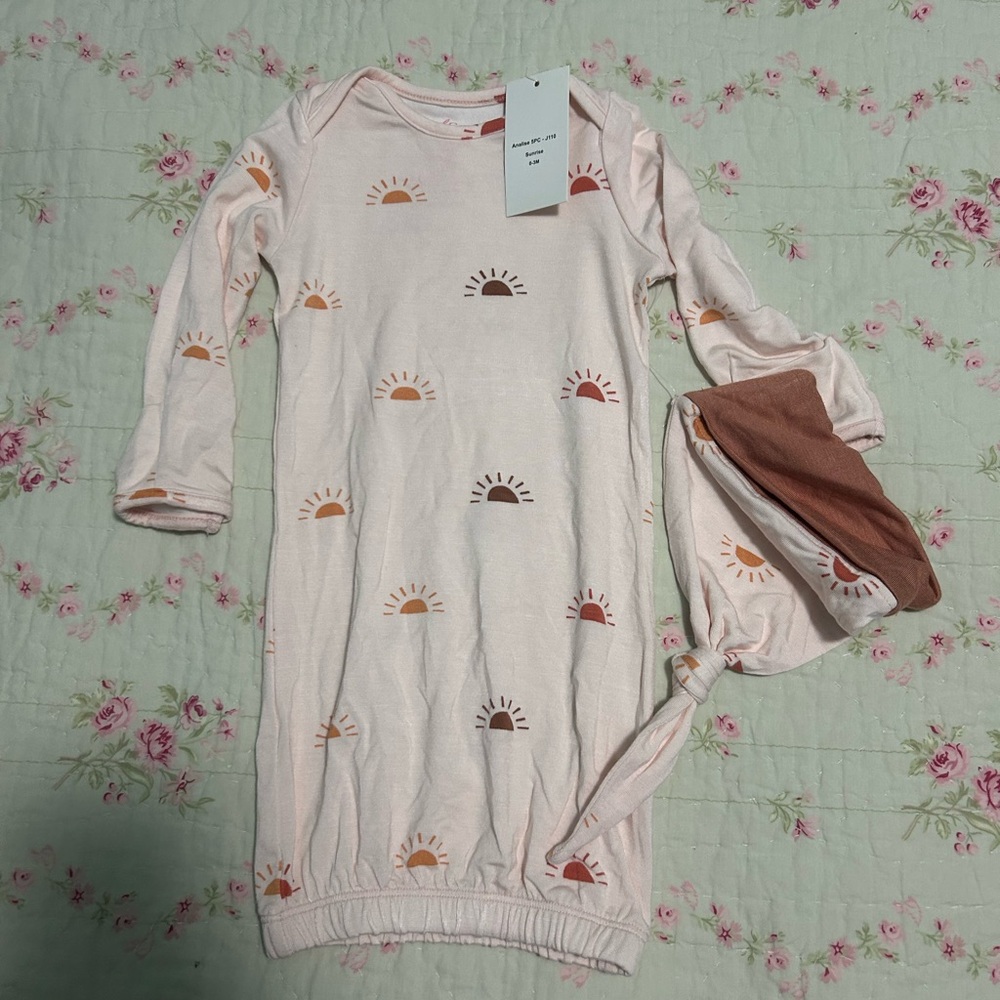 NWT Every Grey Gown Size 0/3 months